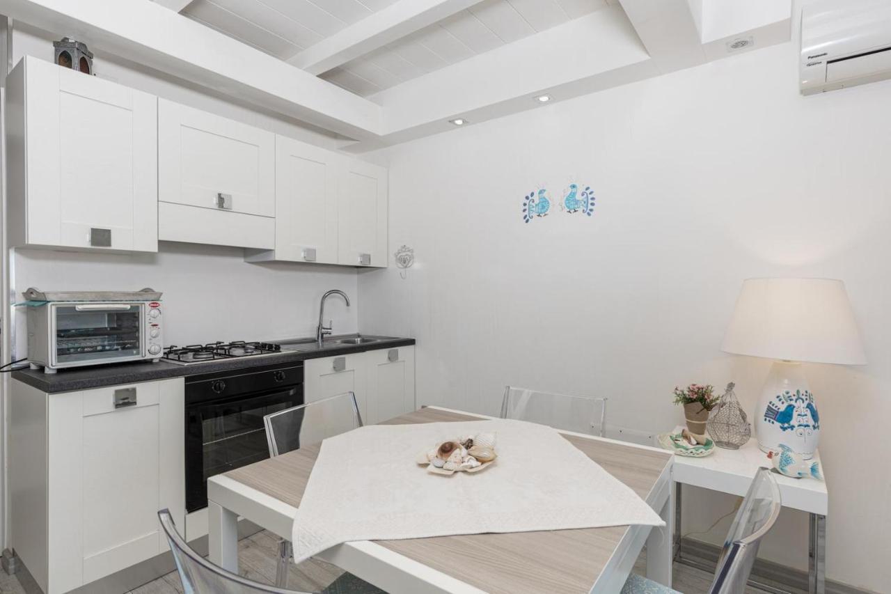 Giglio Apartment Vista Mare E Parcheggio Privato بورتو روتوندو المظهر الخارجي الصورة